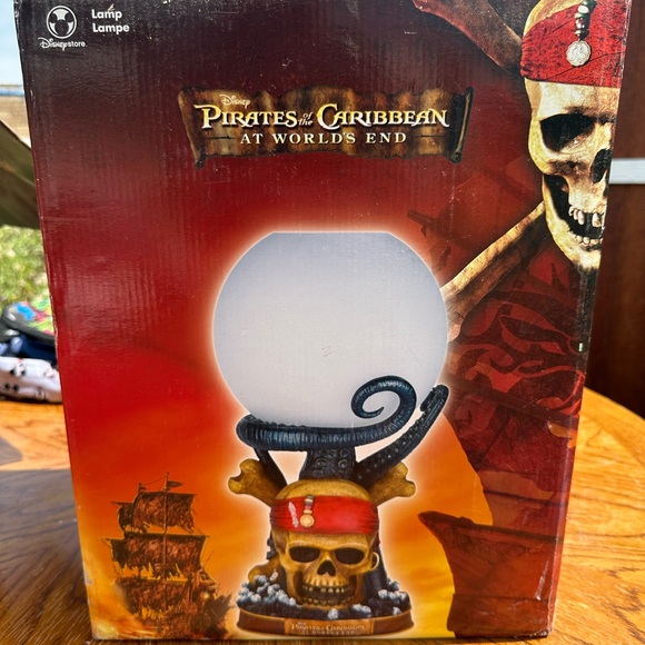 Disney Pirates of the Caribbean At World's End Lamp - Picture 1 of 4